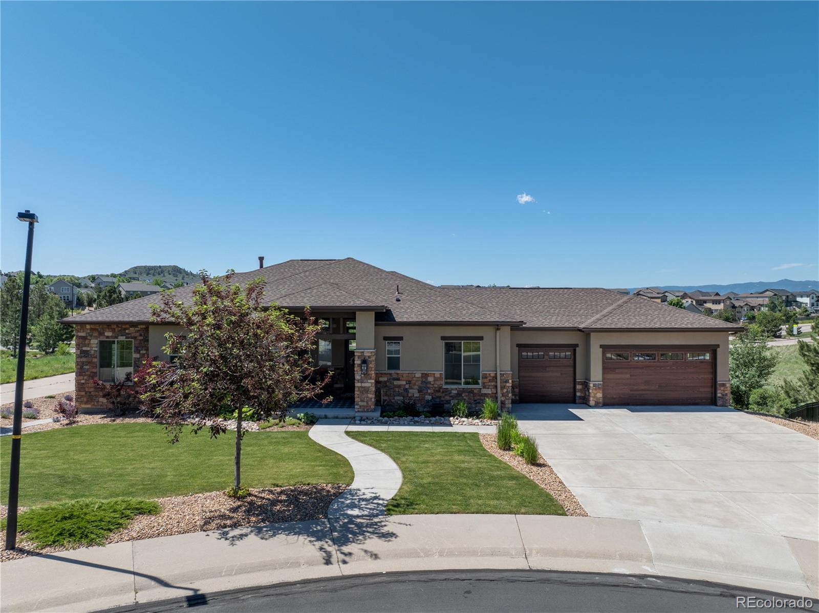 372 Castlemaine Court