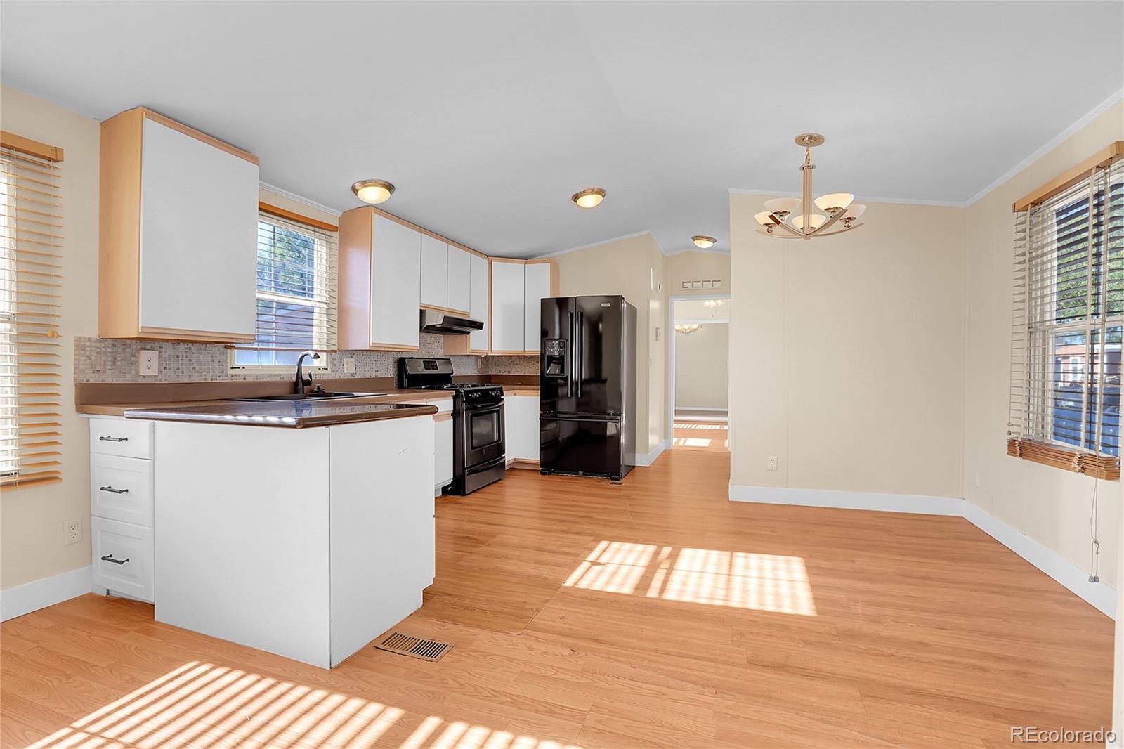 2885 E Midway Boulevard