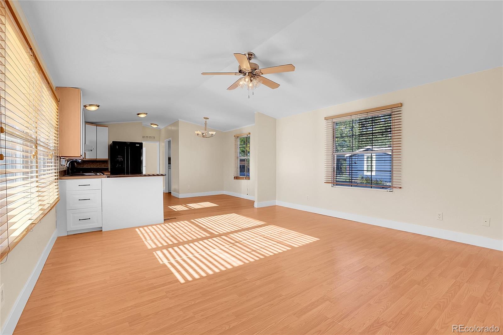 2885 E Midway Boulevard