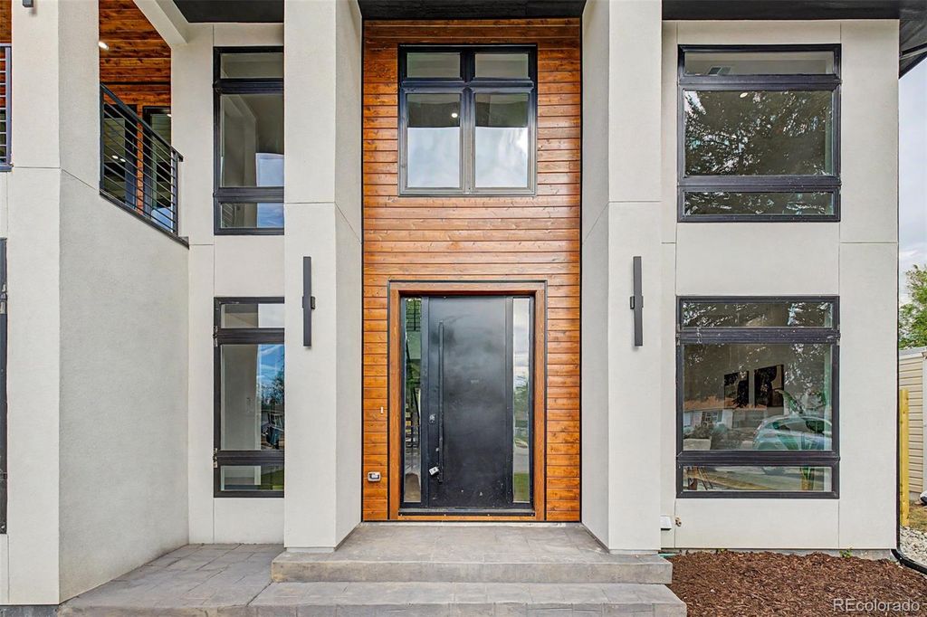 Photo of 2710 S Gilpin Street, Denver, CO 80210 (MLS # 2194456)