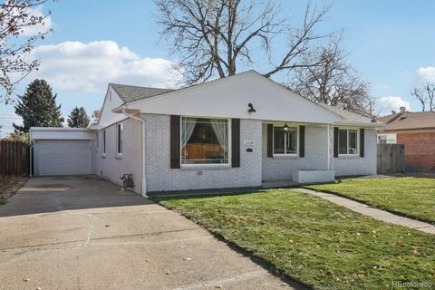 Photo of 5530 Holland Drive, Arvada, CO 80002 (MLS # 6800920)