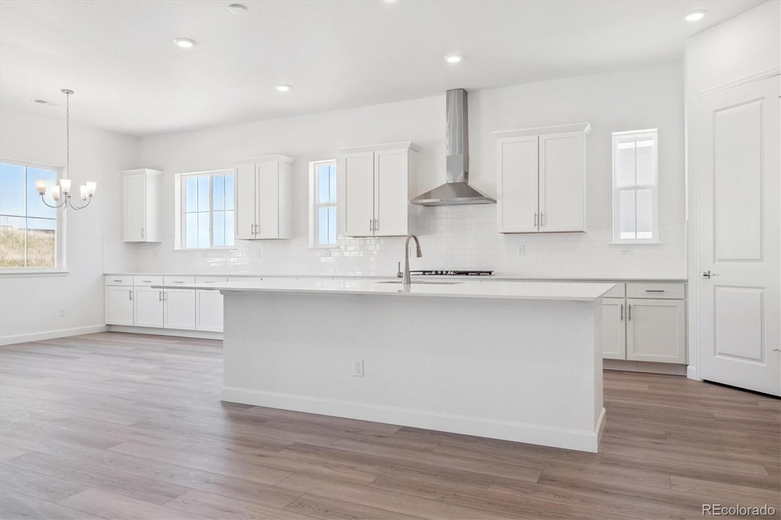 1645 Green Fern Point