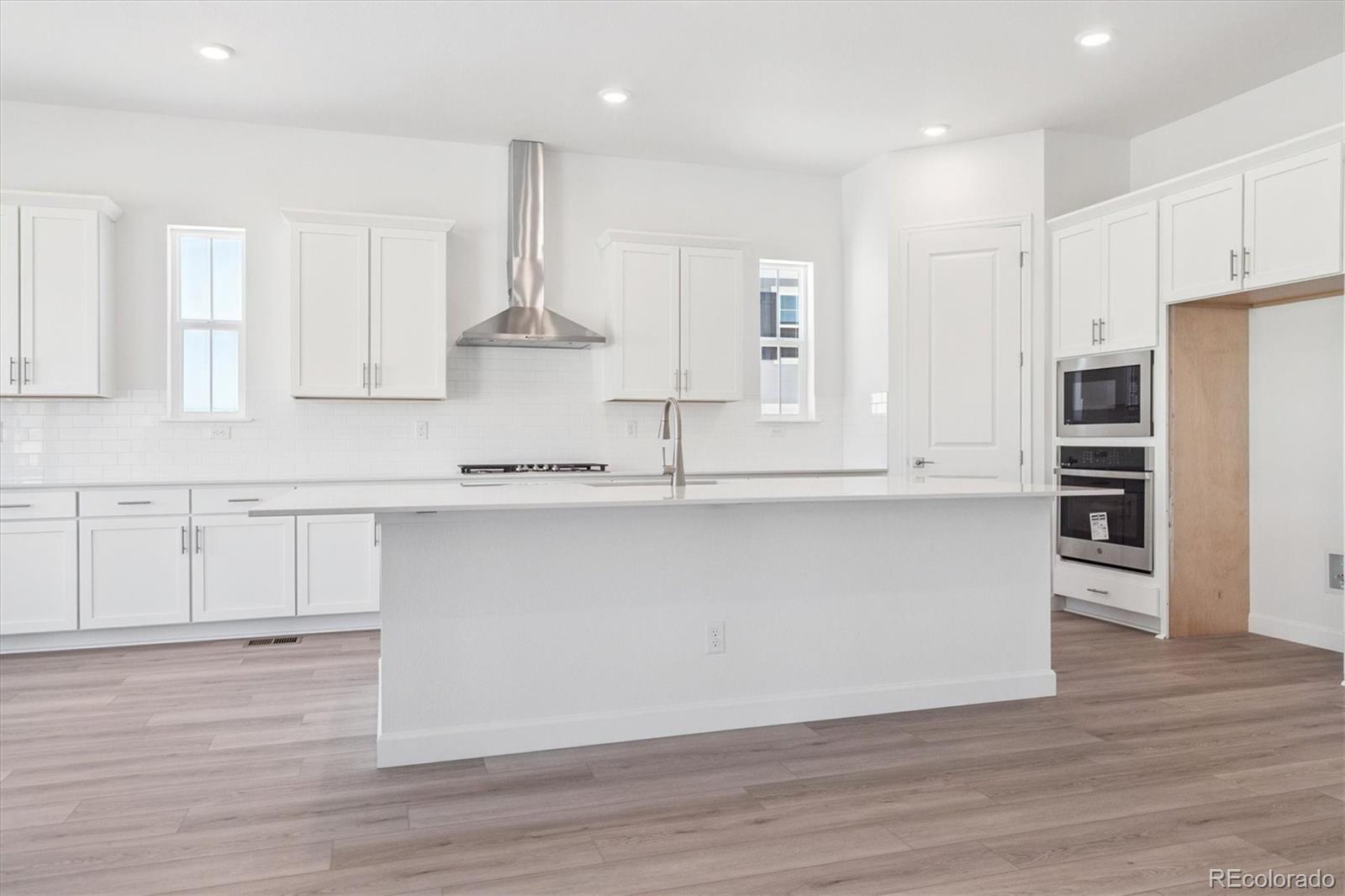 1645 Green Fern Point