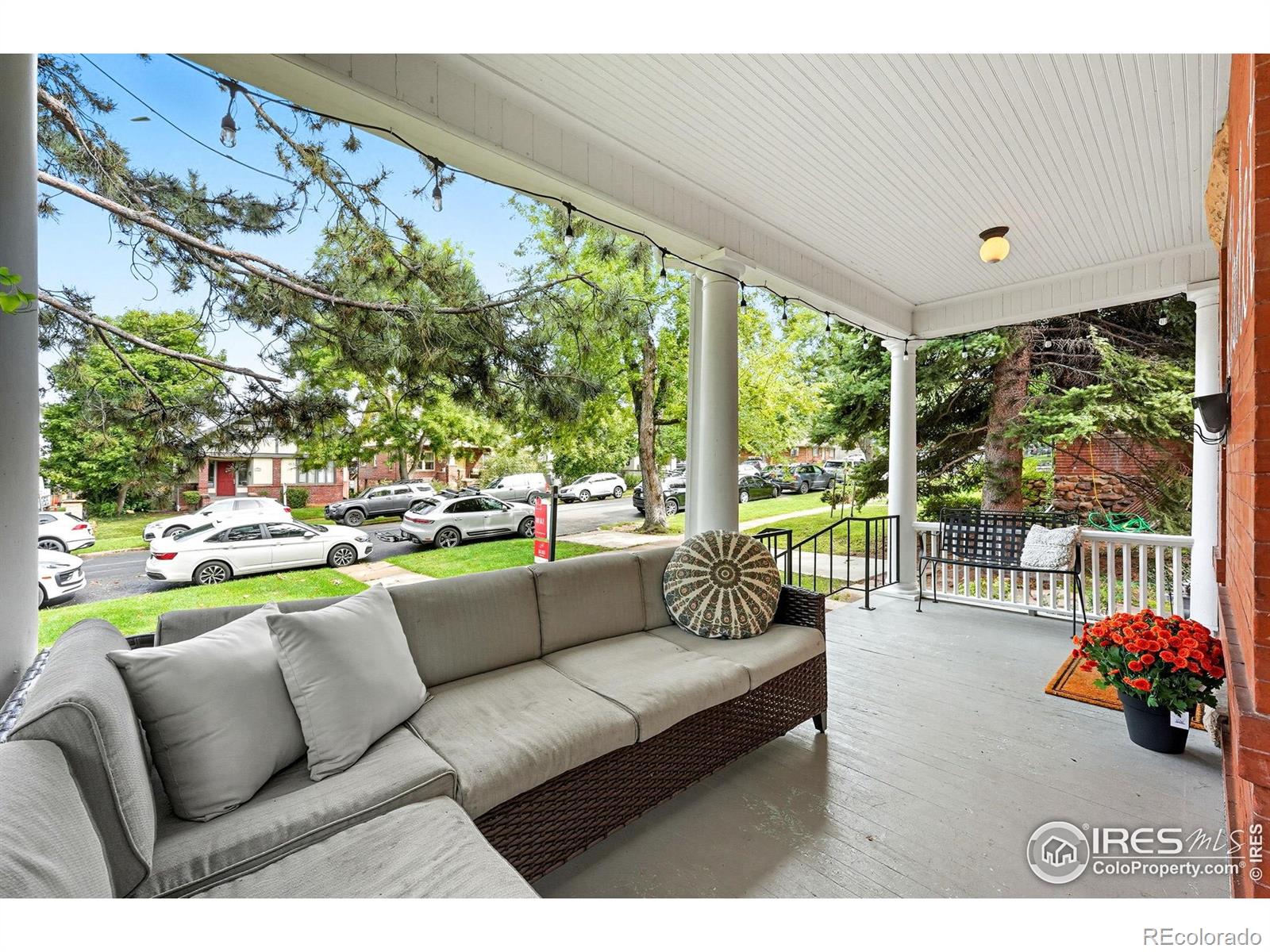 1021 10th Street
