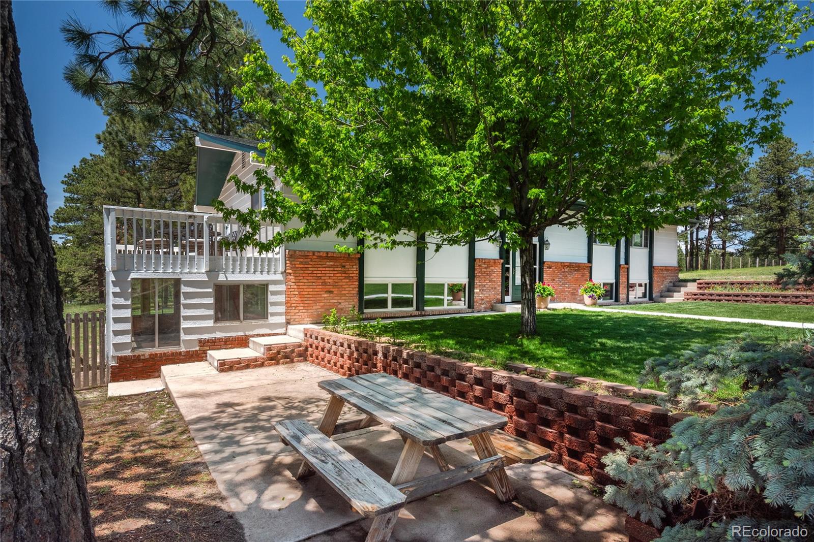 33589 Robin Court