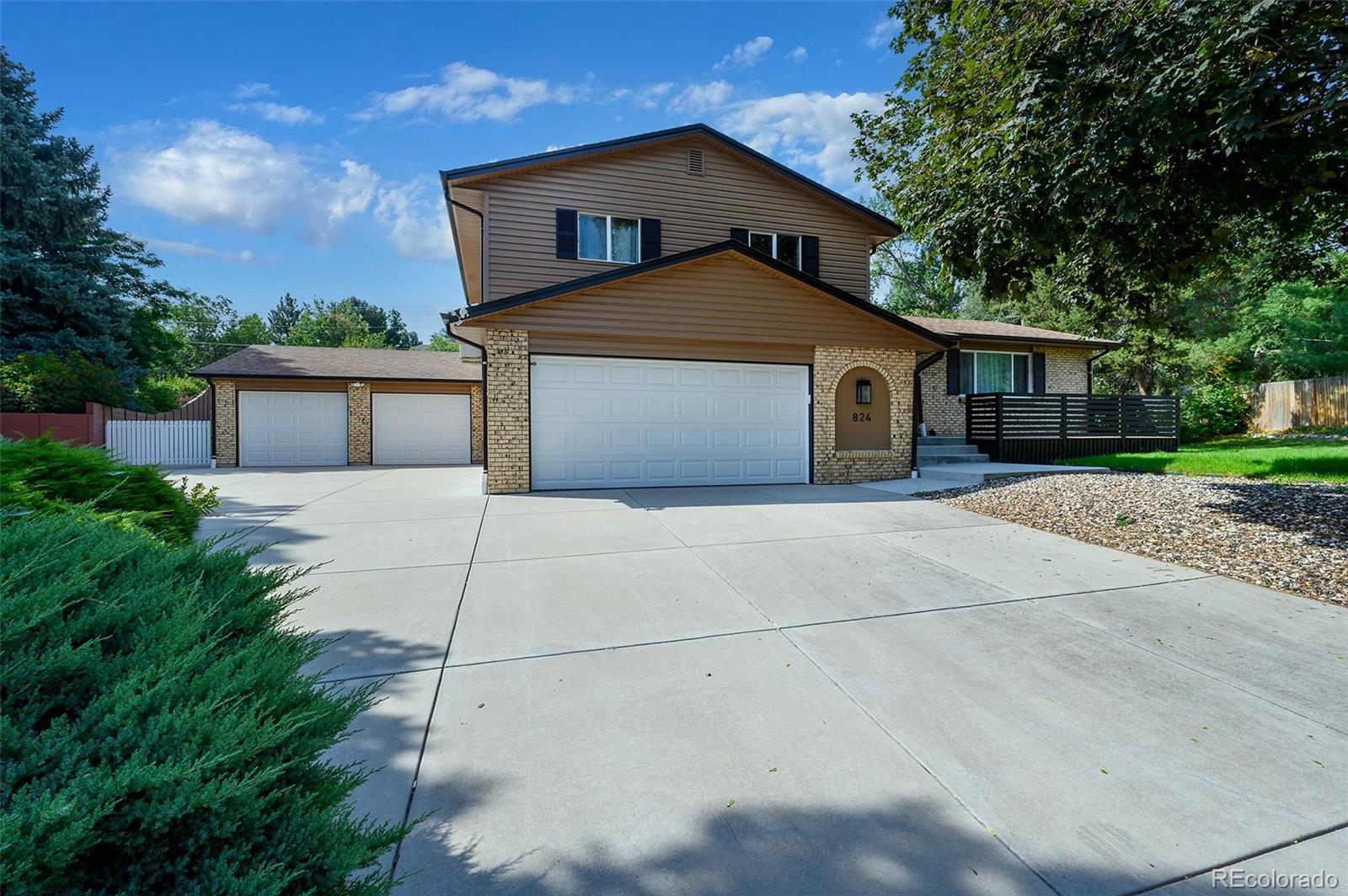 824 W Geddes Circle