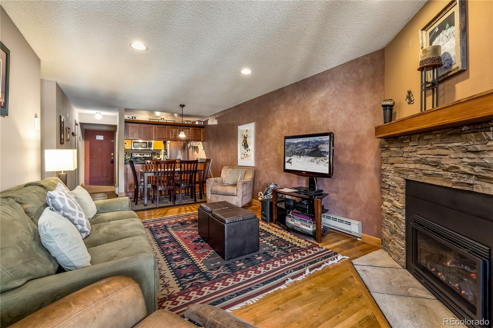 1001 Grandview Drive 22