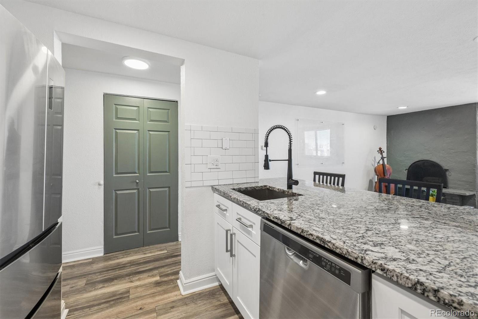 1125 N Washington Street 503