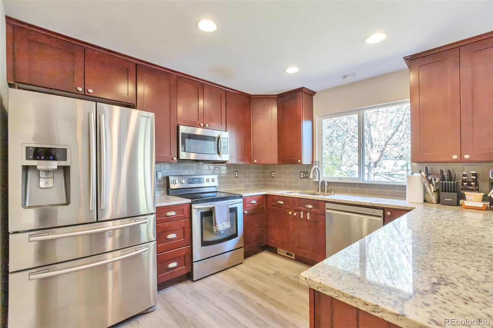9889 Aftonwood Street, Highlands Ranch, CO, 80126 2 9889 Aftonwood Street