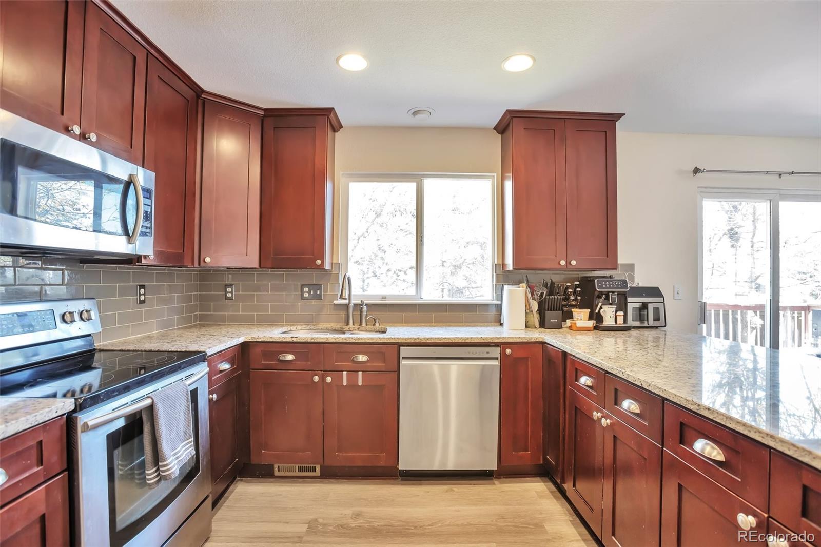 9889 Aftonwood Street, Highlands Ranch, CO, 80126 3 9889 Aftonwood Street