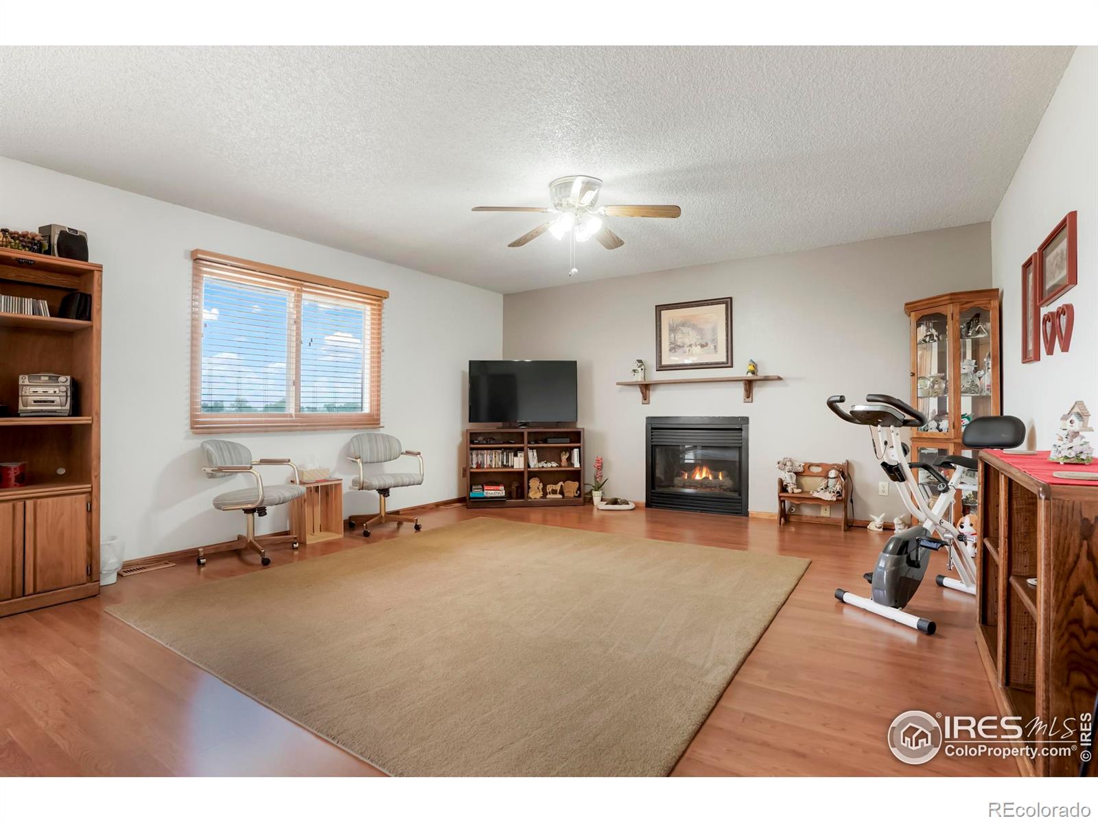 2550 Fairplay Way, Aurora, CO, 80011 4 2550 Fairplay Way