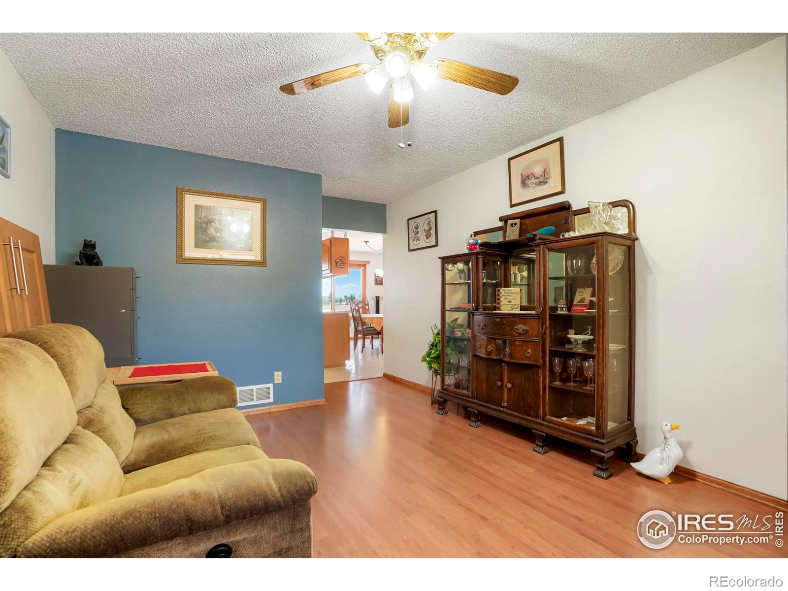 2550 Fairplay Way, Aurora, CO, 80011 3 2550 Fairplay Way