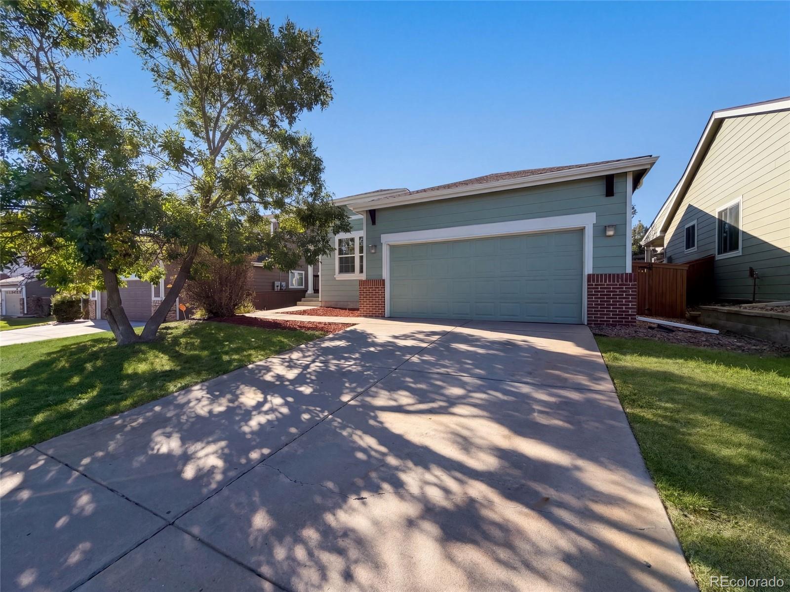 10009 Strathfield Lane in HIGHLANDS RANCH, Highlands Ranch CO