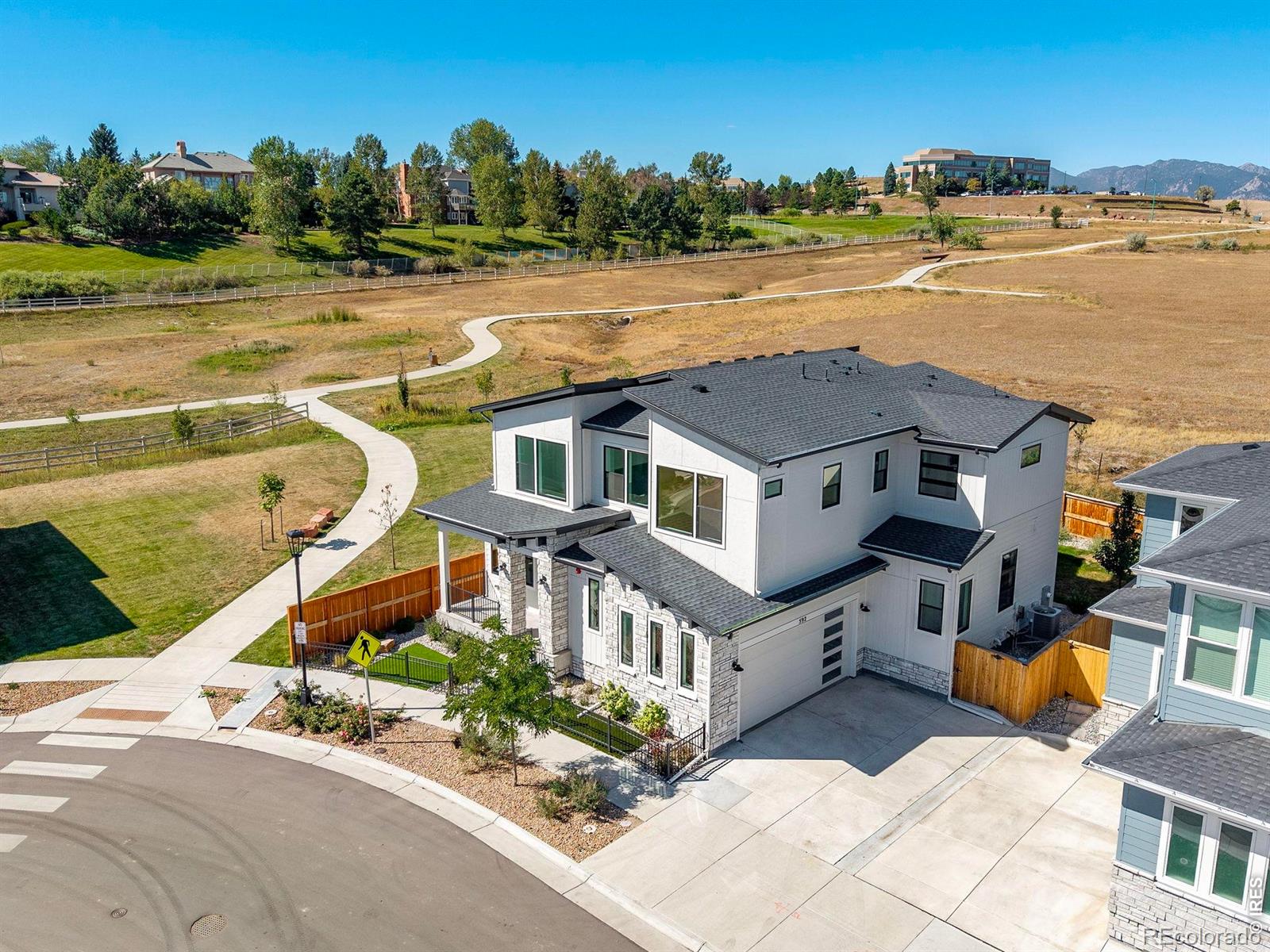 592 Central Park Circle
