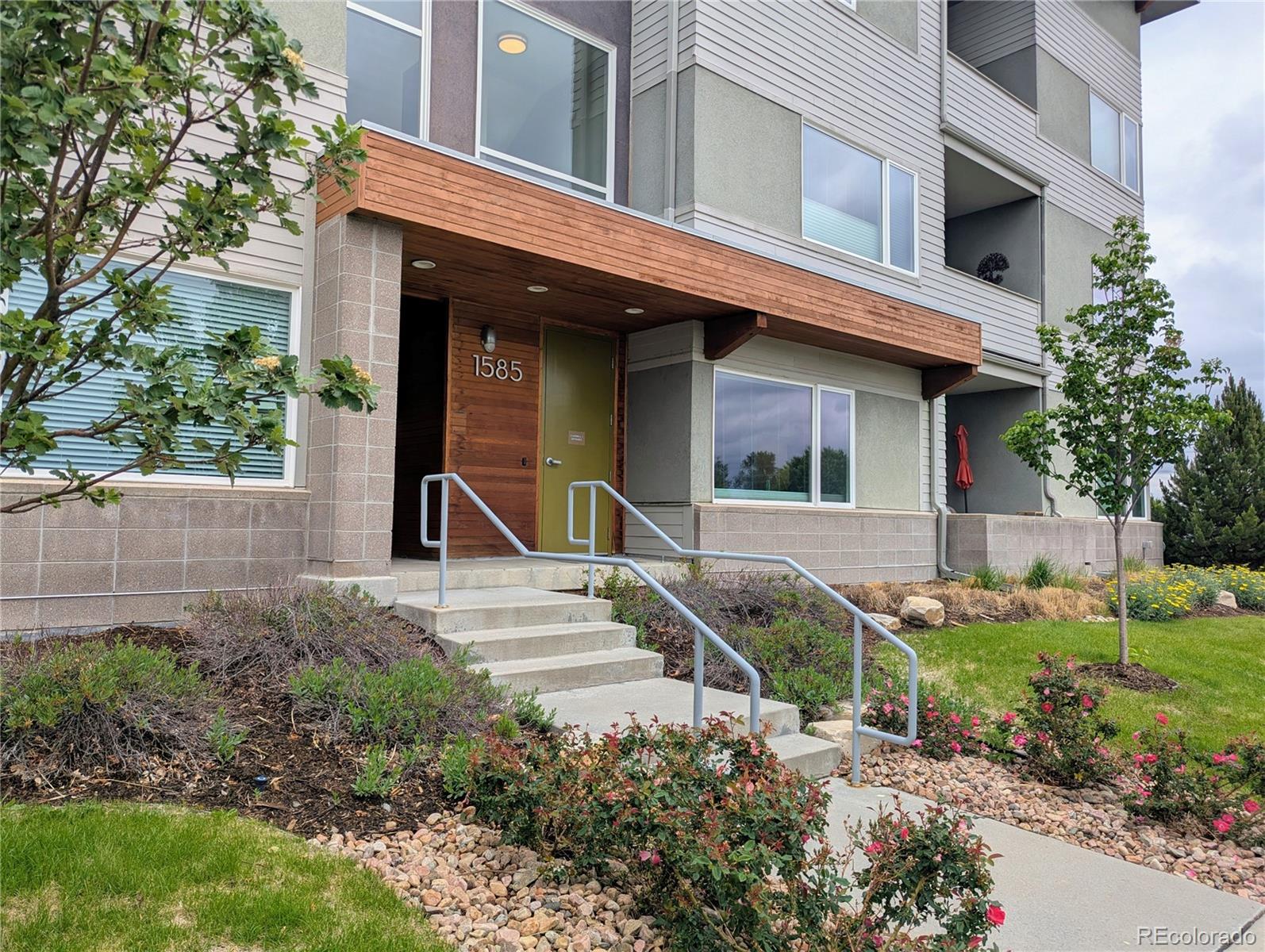 1585 Hecla Way 201