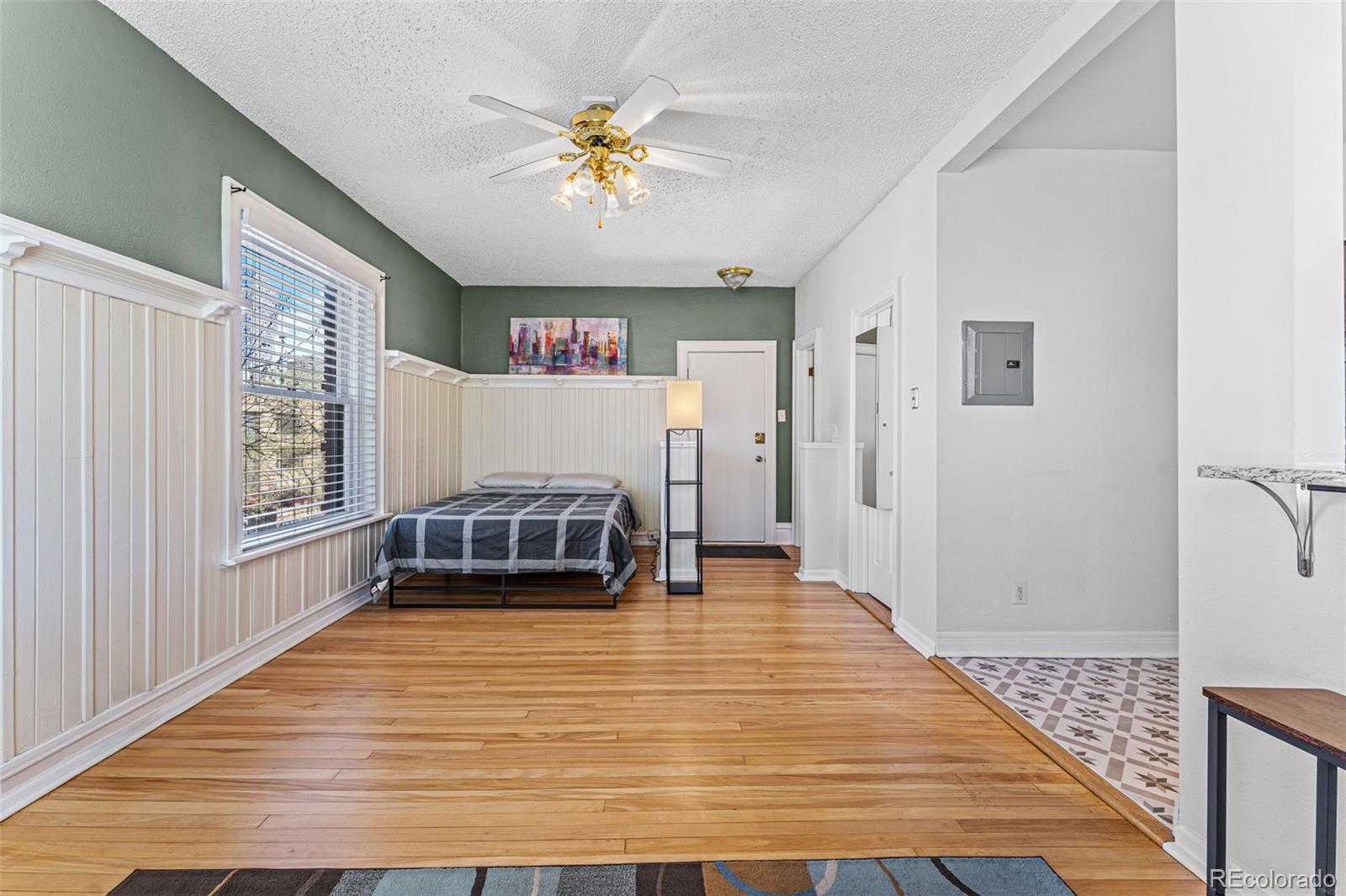 1356 N Pearl Street 202