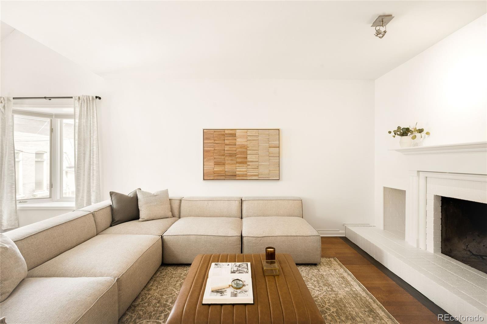 999 N Emerson Street 11