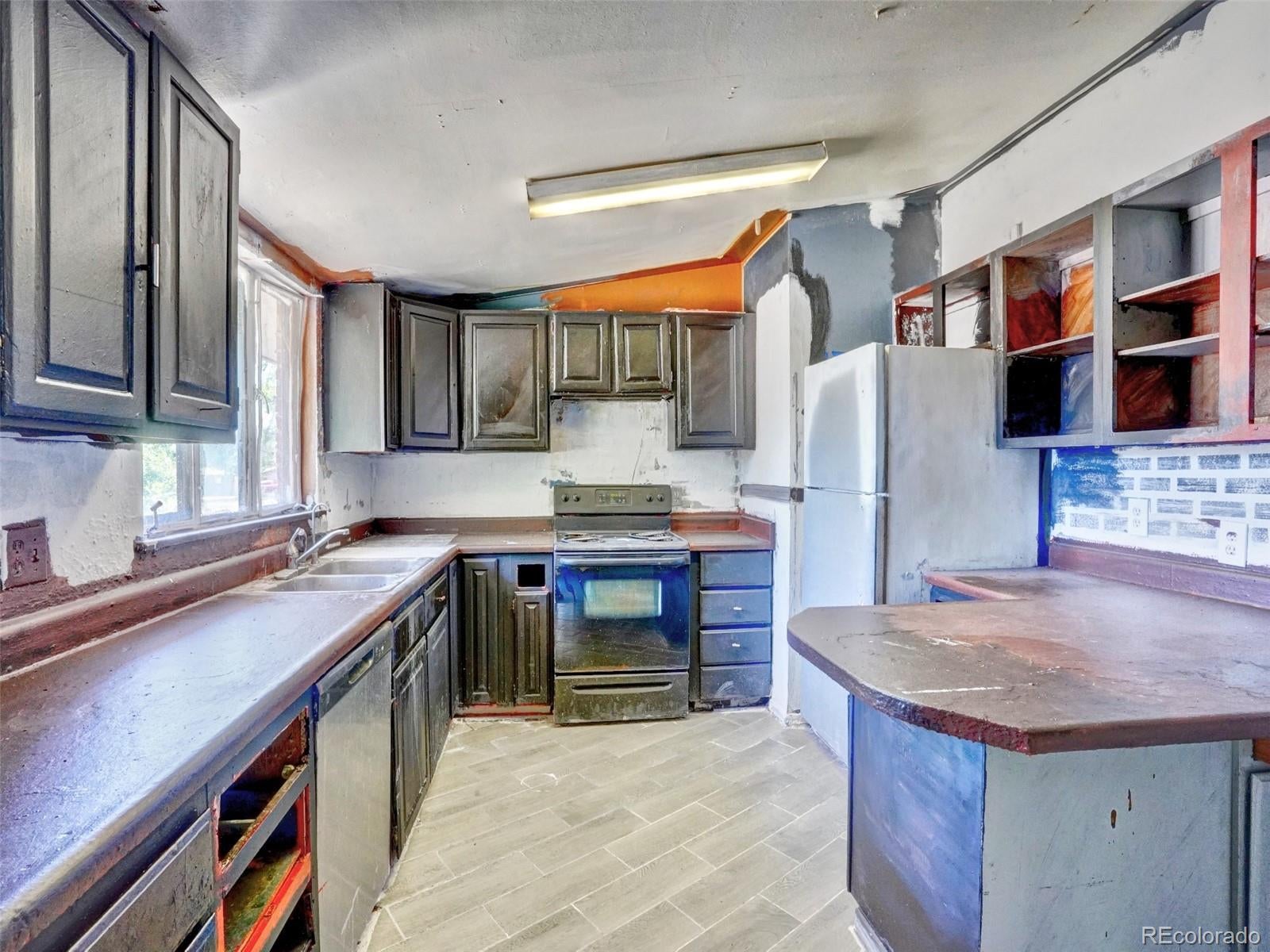 7789 Greenleaf Lane