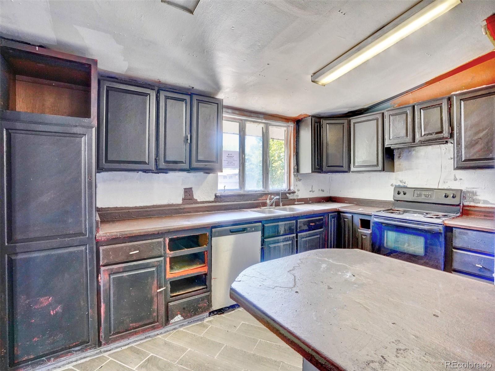 7789 Greenleaf Lane