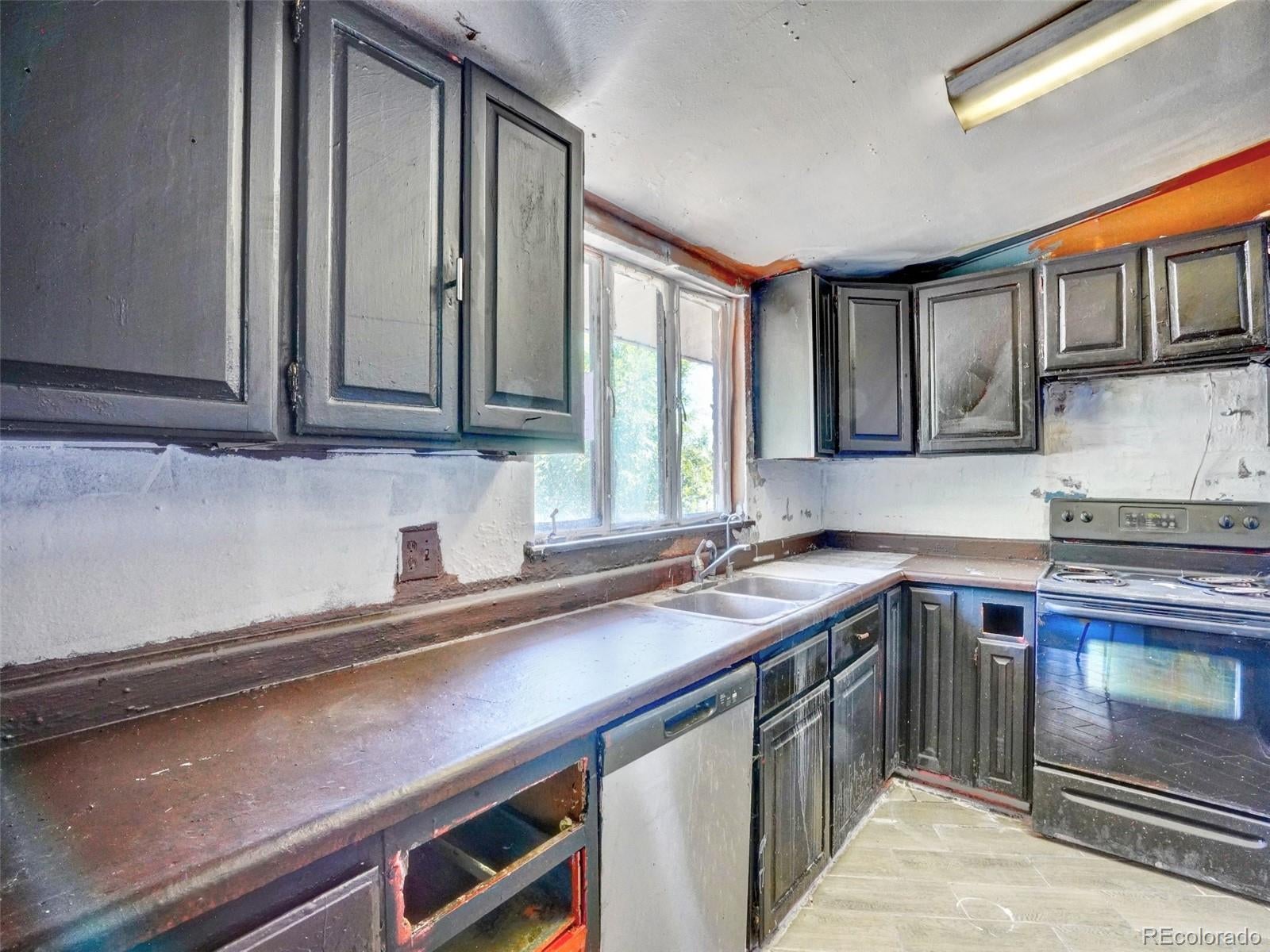 7789 Greenleaf Lane