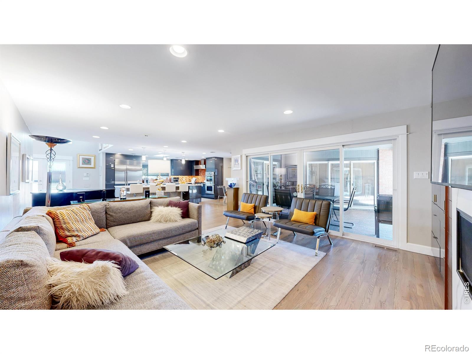 463 Locust Street