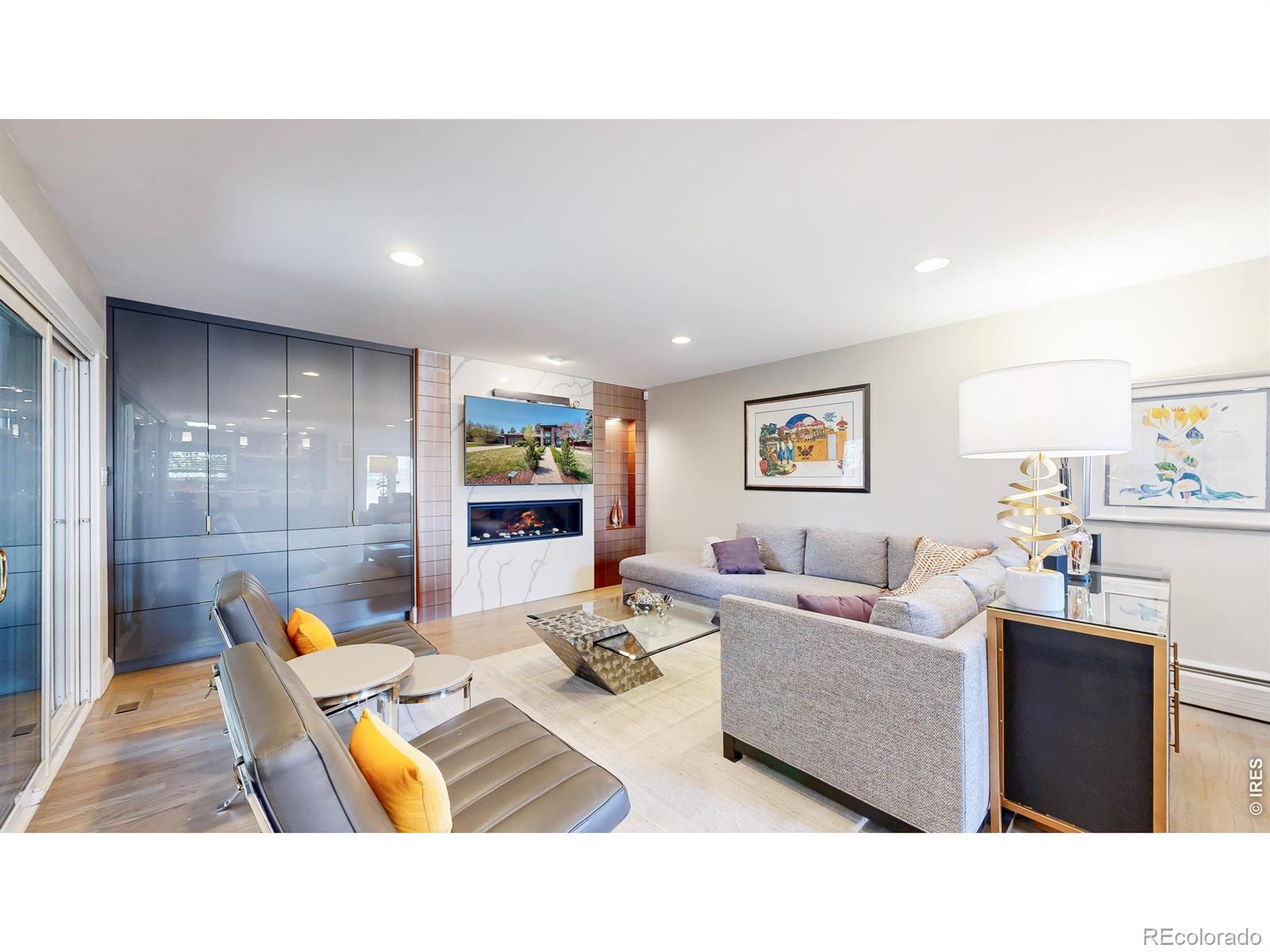 463 Locust Street