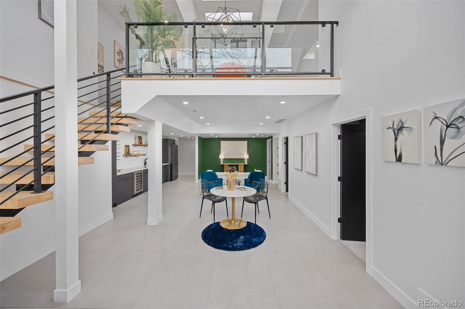 5315 E Dakota Avenue