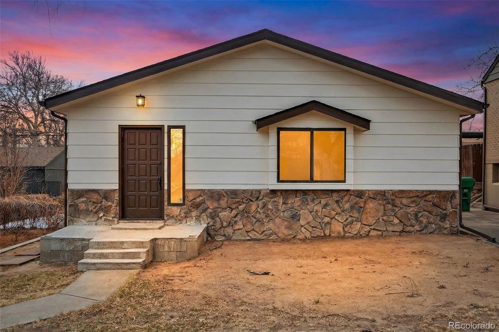 Photo of 4060 S Delaware Street, Englewood, CO 80110 (MLS # 4899246)