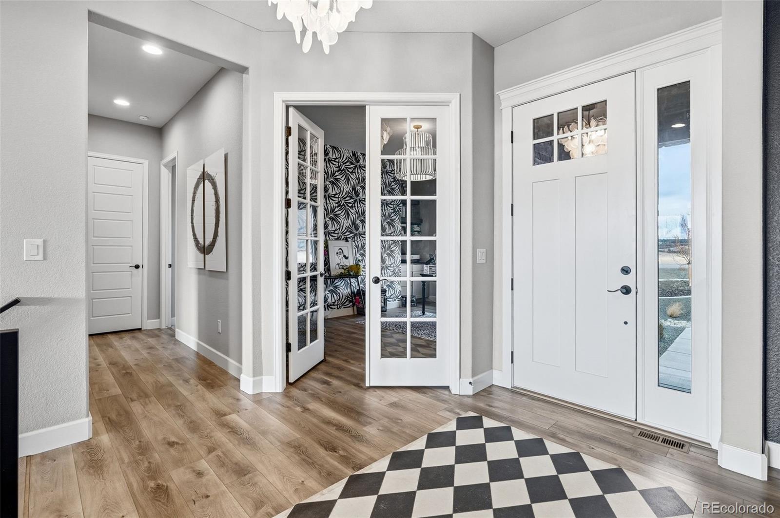 9341 Red Primrose Street