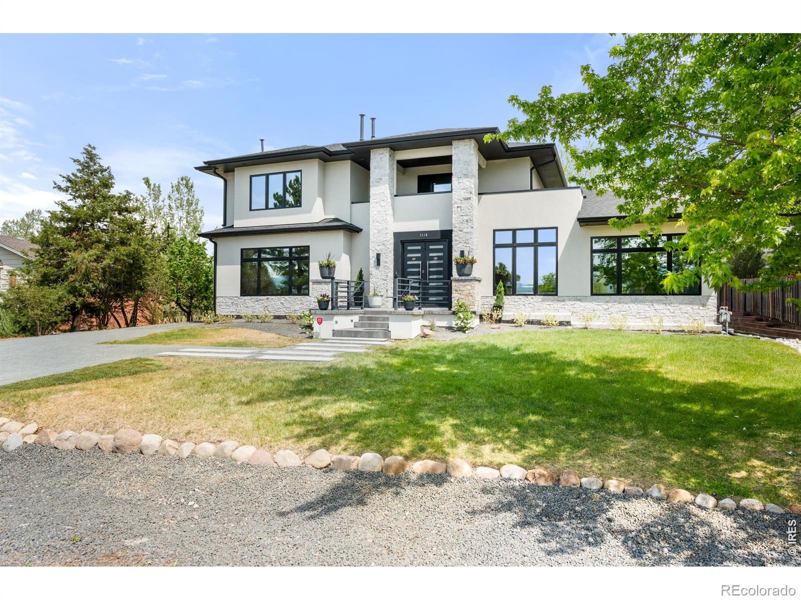 1118 Ravenwood Road