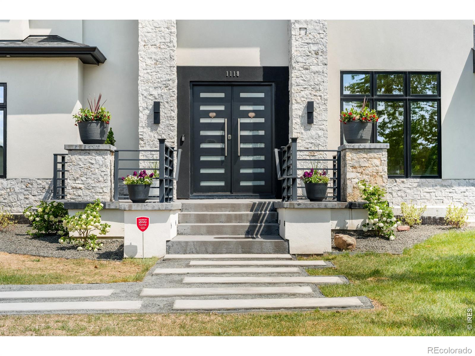 1118 Ravenwood Road