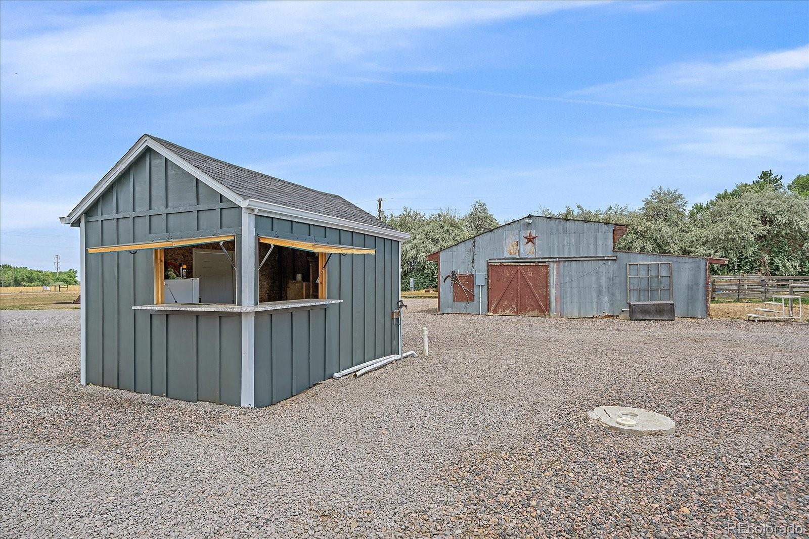 11724 Kenosha Road