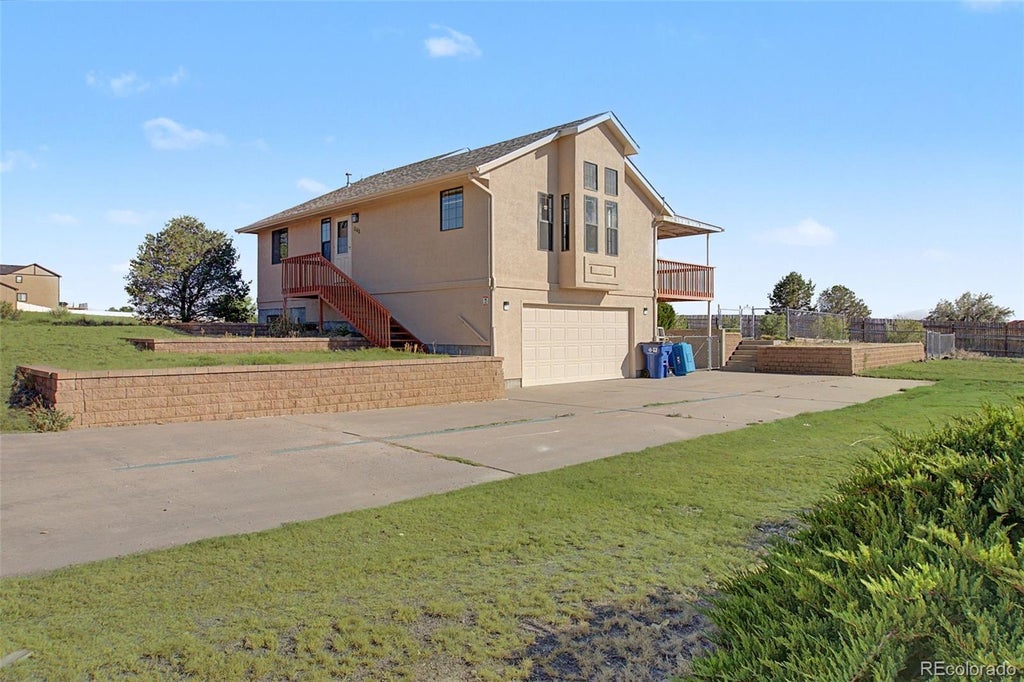 Photo of 242 W Del Ray Drive, Pueblo, CO 81007 (MLS # 1968530)