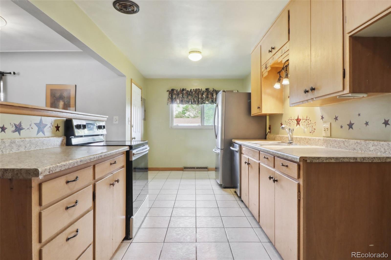 Photo 8 of 19 of 273 S 14th Avenue house