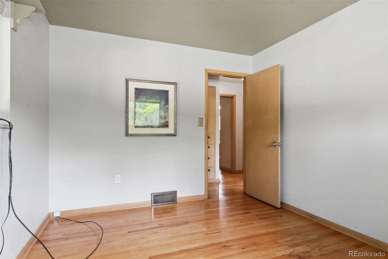 Photo 14 of 19 of 273 S 14th Avenue house