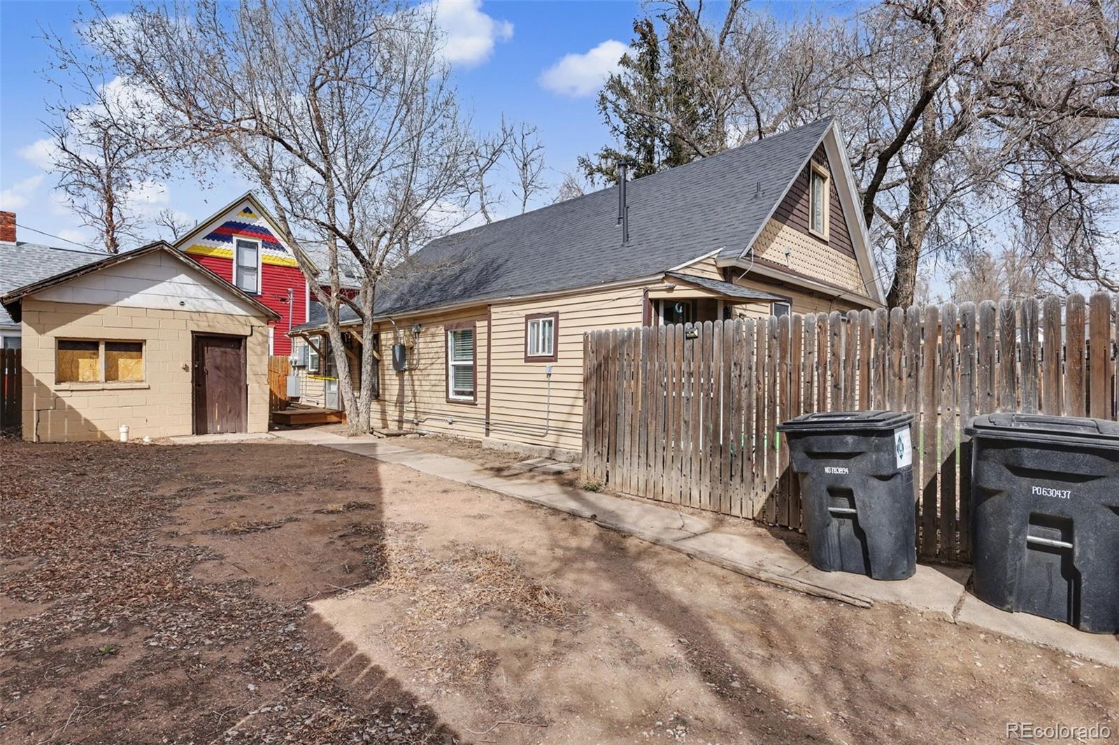 2201 W Pikes Peak Avenue