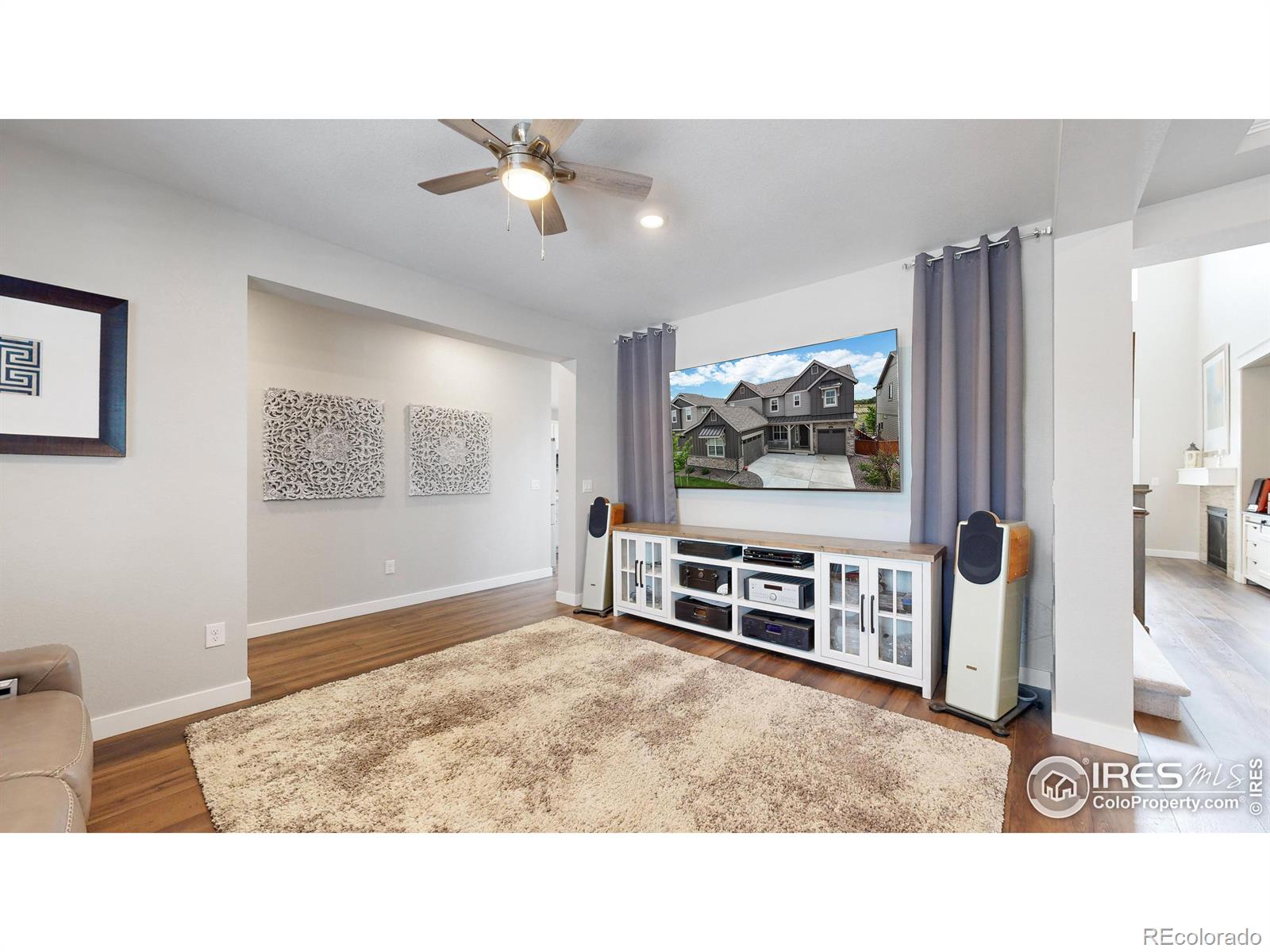 890 Meadowlark Drive