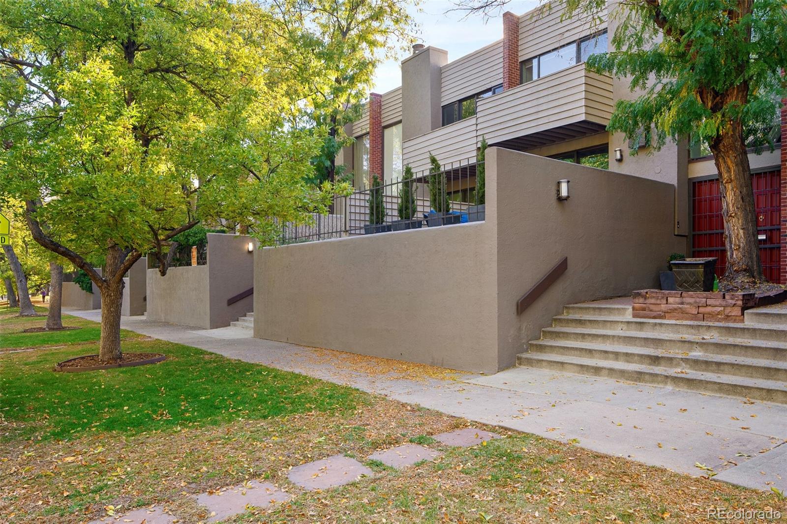 483 Columbine Street