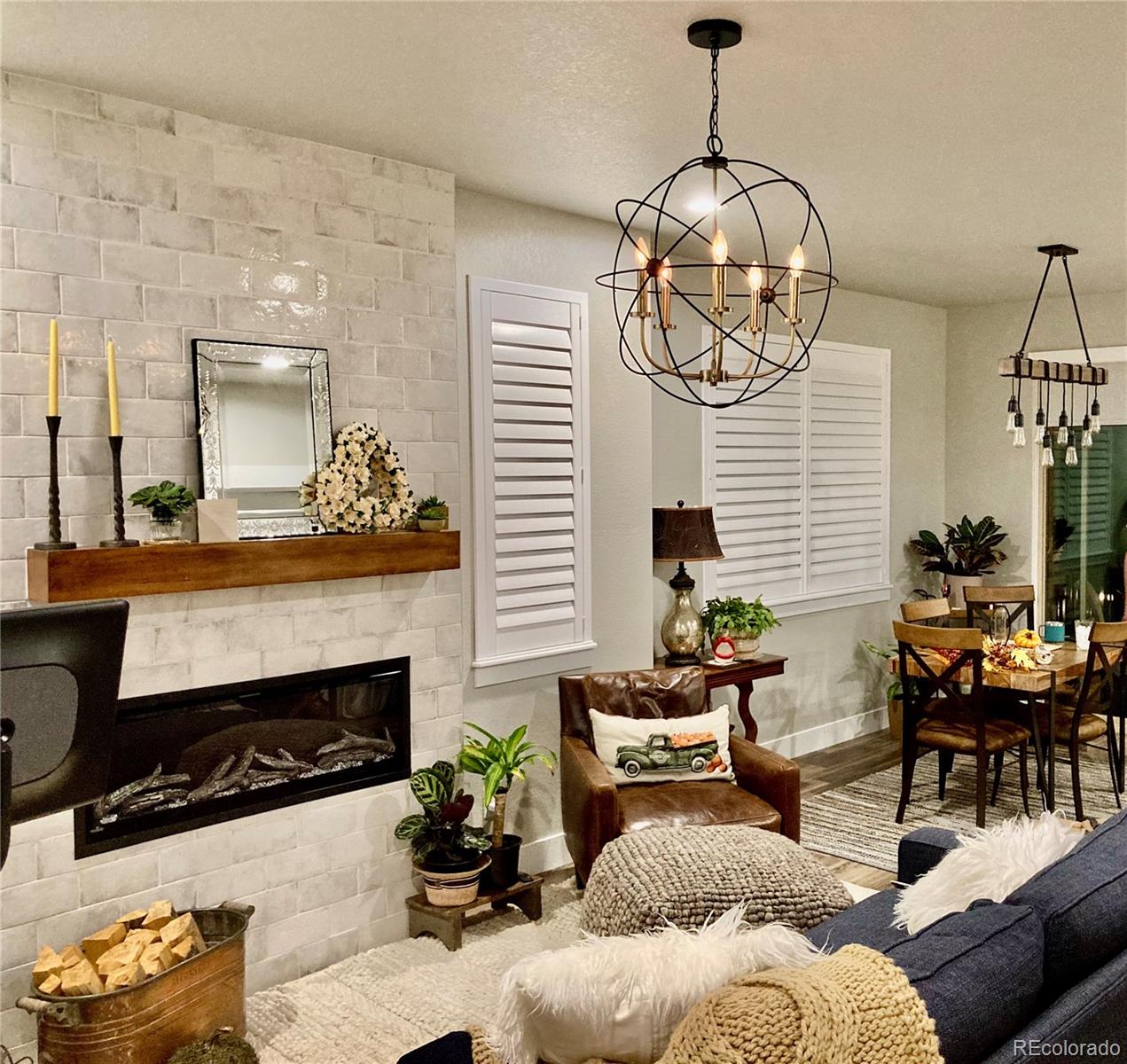 1025 S Gilbert Street E