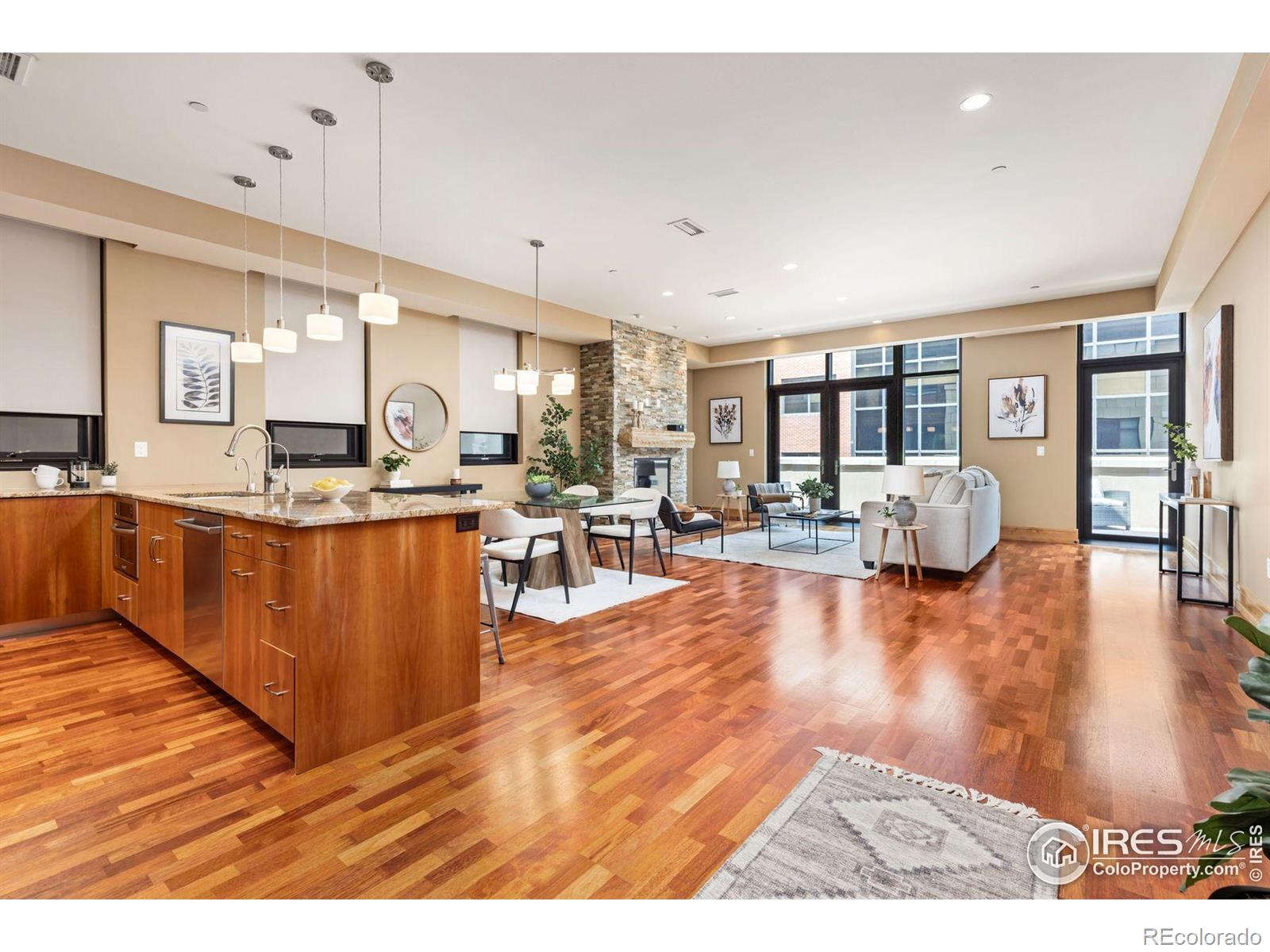 1077 Canyon Boulevard 305