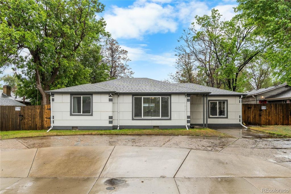 Photo of 7010 W 44th Avenue, Wheat Ridge, CO 80033 (MLS # 4057845)