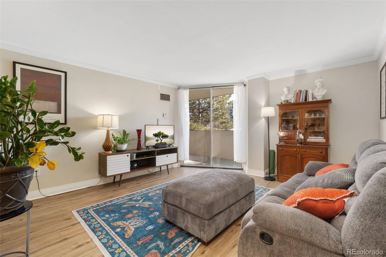 601 W 11th Avenue 409