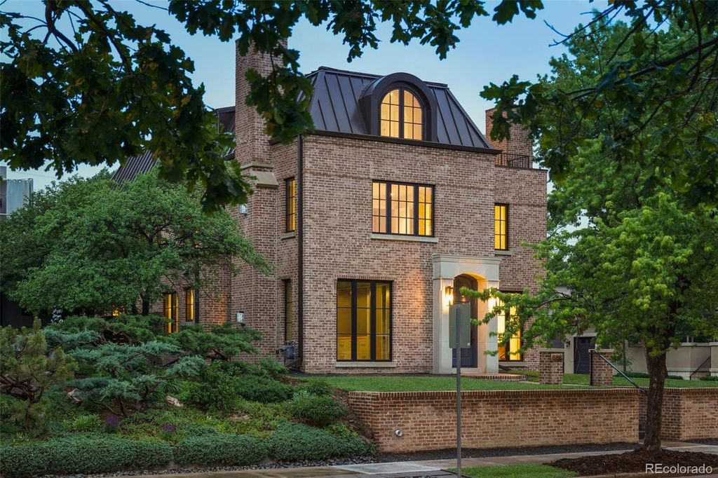 Photo of 888 S Franklin Street, Denver, CO 80209 (MLS # 3721860)