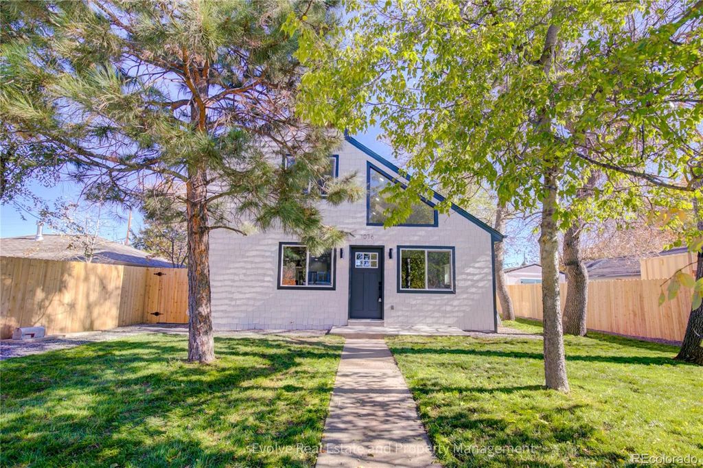 Photo of 1076 S Leyden Street, Denver, CO 80224 (MLS # 3598677)