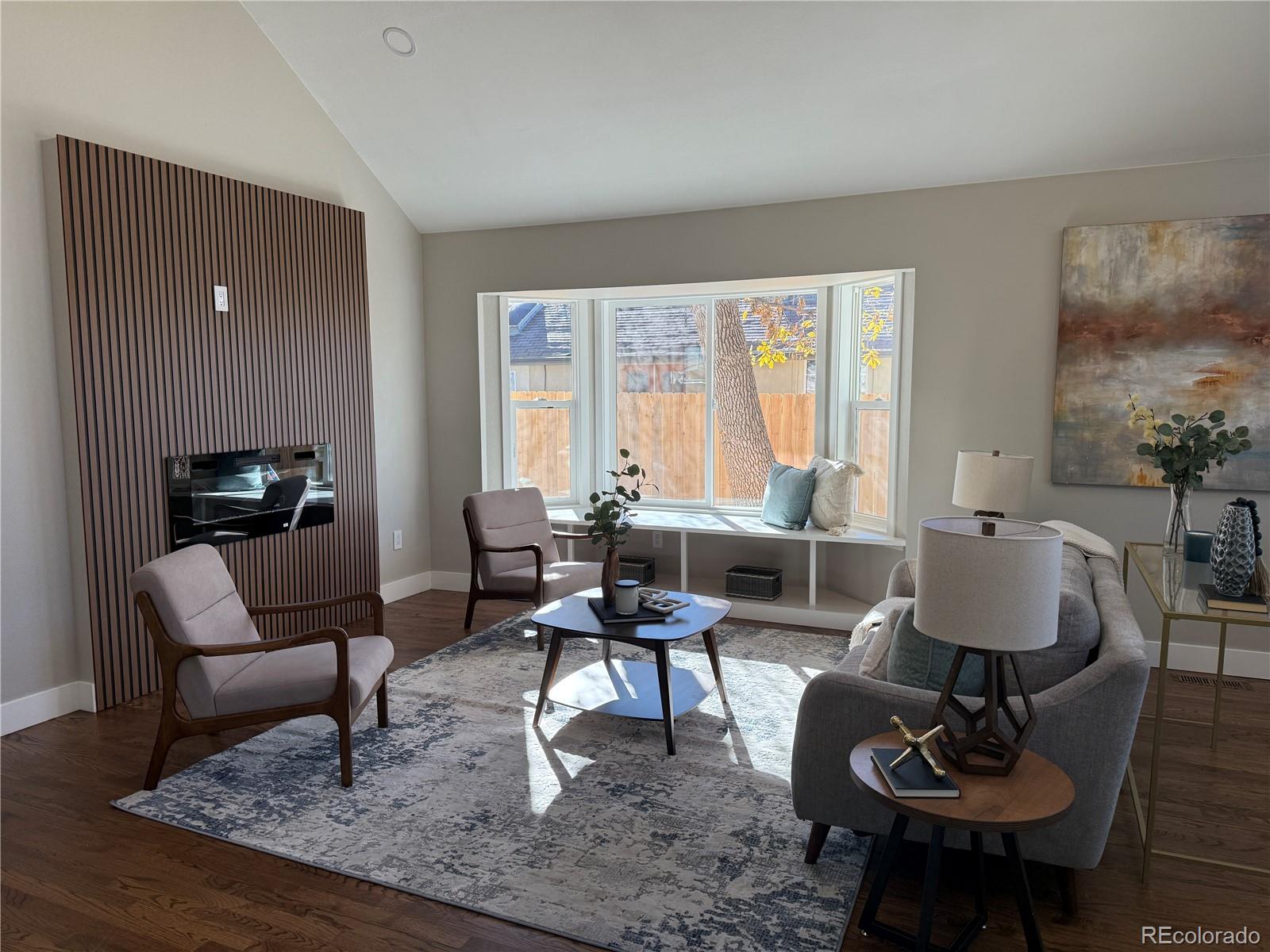 1076 S Leyden Street