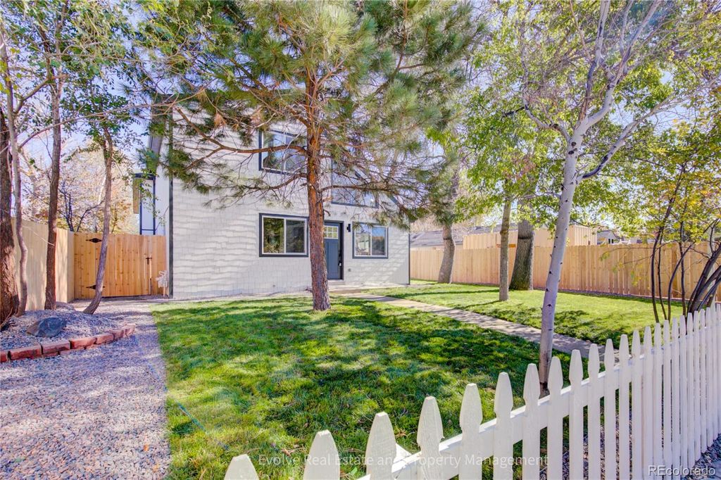 Photo of 1076 S Leyden Street, Denver, CO 80224 (MLS # 3598677)