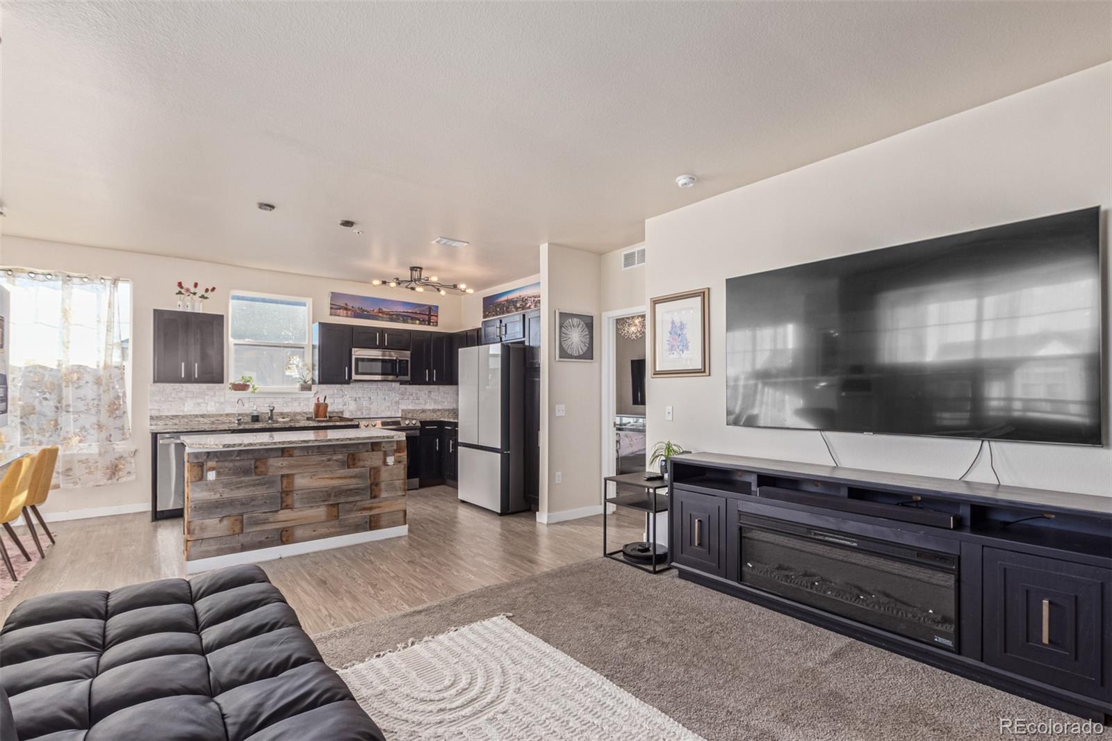 4100 Albion Street 519