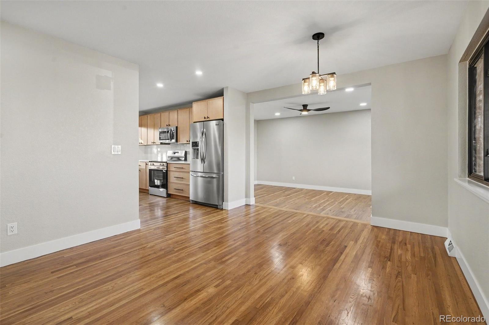559 Elbert Way