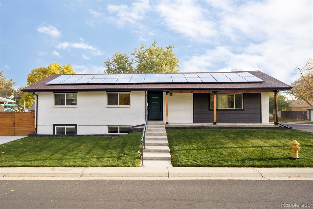 Photo of 6098 S Westview Street, Littleton, CO 80120 (MLS # 9934111)