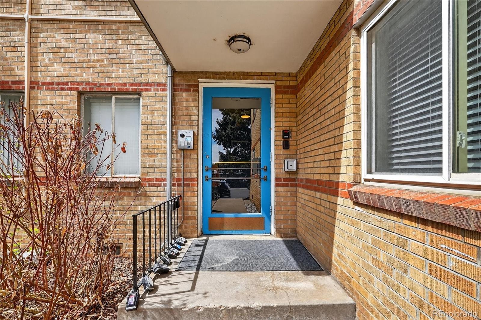 1101 Bellaire Street 307